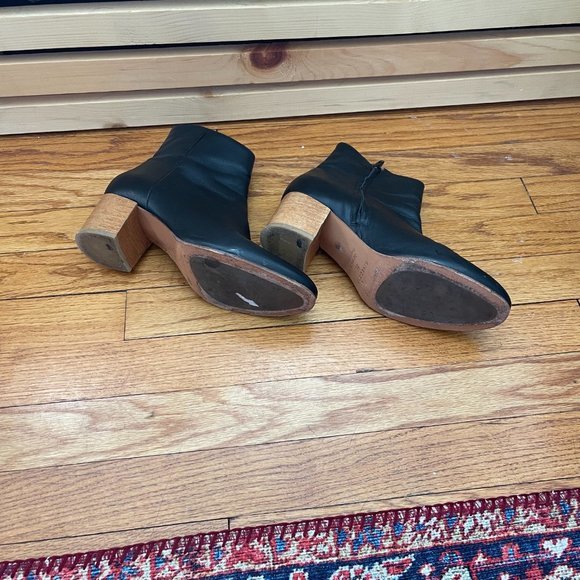 Rivecour Black Ankle Bootie - Picture 3 of 8